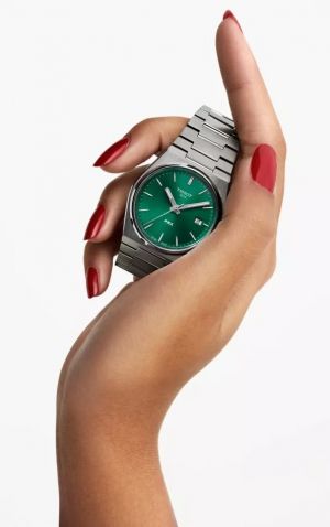 TISSOT T137.210.11.081.00
